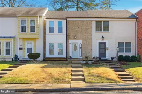 330 Shenandoah St SE, Leesburg, VA 20175
