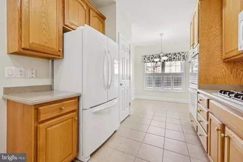 Kitchen - 20850 Adams Mill Pl, Ashburn, VA 20147 photo 4 of 4