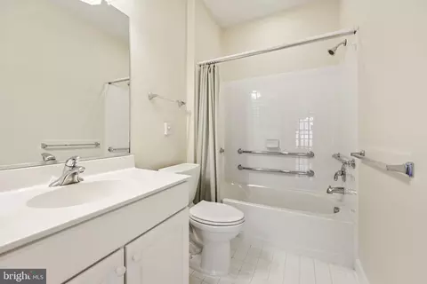 Bath - 20850 Adams Mill Pl, Ashburn, VA 20147 photo 3 of 4