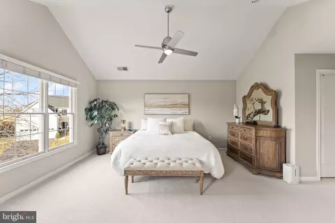 Bedroom - 43387 La Belle Pl, Ashburn, VA 20147 photo 3 of 12