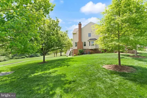 Exterior - 43387 La Belle Pl, Ashburn, VA 20147 photo 3 of 15