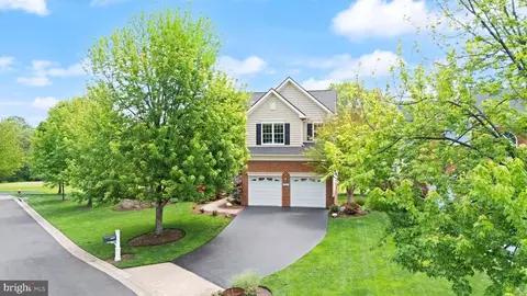Exterior - 43387 La Belle Pl, Ashburn, VA 20147 photo 8 of 15