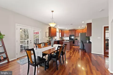 Dining - 43387 La Belle Pl, Ashburn, VA 20147 photo 2 of 3