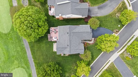 View/Area - 43387 La Belle Pl, Ashburn, VA 20147 photo 7 of 13