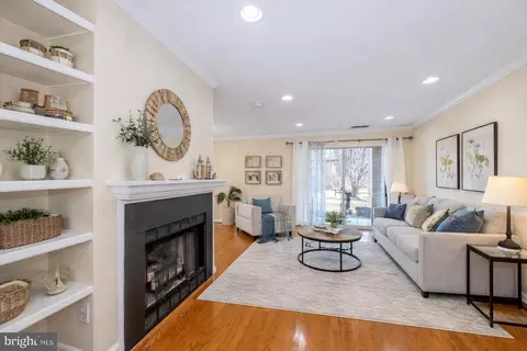 20602 Cornstalk Ter #101, Ashburn, VA 20147