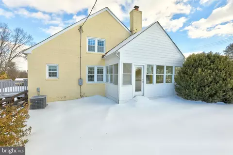 Exterior - 391 E Colonial Hwy, Hamilton, VA 20158 photo 2 of 10