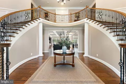 22011 Beaverdam Dr, Ashburn, VA 20148