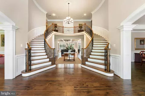 22011 Beaverdam Dr, Ashburn, VA 20148
