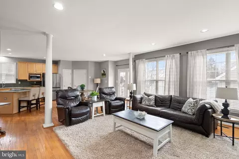 Living - 20413 Peckham St, Ashburn, VA 20147 photo 2 of 2