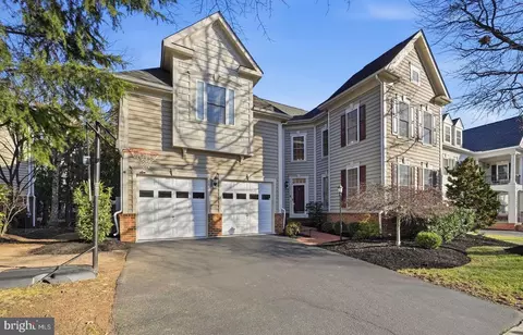22773 Highcrest Cir, Brambleton, VA 20148