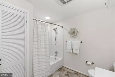 5 Wiltshire Ct E, Sterling, VA 20165 photo 35