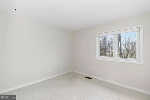 5 Wiltshire Ct E, Sterling, VA 20165 photo 25