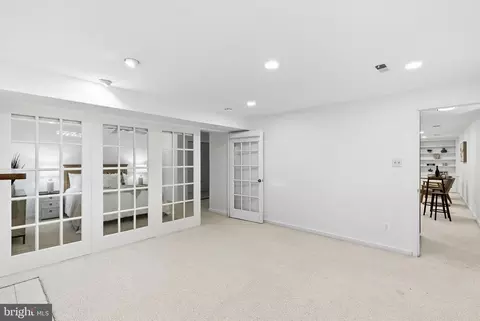 5 Wiltshire Ct E, Sterling, VA 20165 photo 31