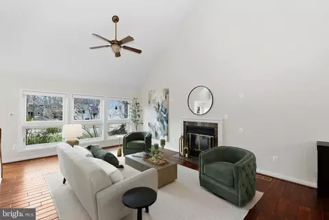 5 Wiltshire Ct E, Sterling, VA 20165 photo 12