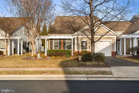 44452 Oakmont Manor Sq, Ashburn, VA 20147