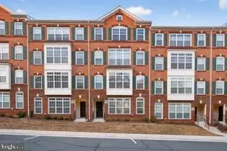 42598 Cardinal Trace Ter, Brambleton, VA 20148