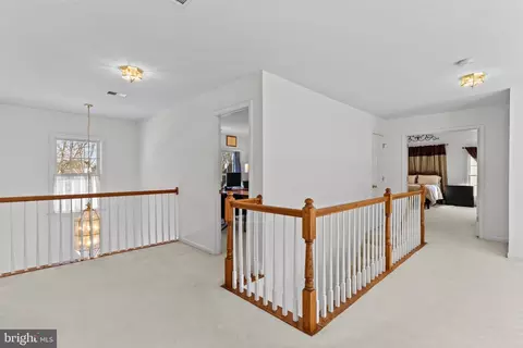 Entry Way - 43969 Tavern Dr, Ashburn, VA 20147 photo 9 of 10