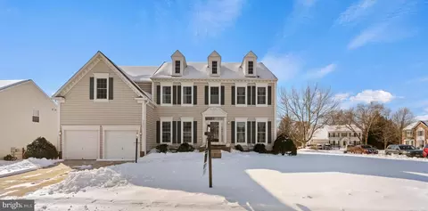 Exterior - 43969 Tavern Dr, Ashburn, VA 20147 photo 2 of 3