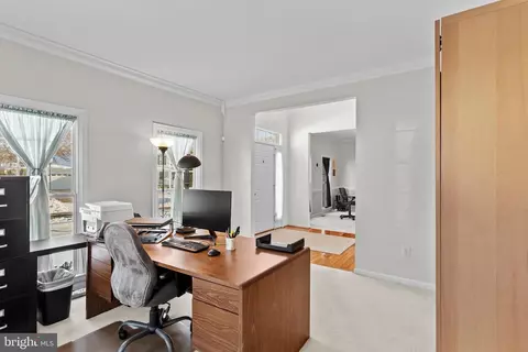 Entry Way - 43969 Tavern Dr, Ashburn, VA 20147 photo 1 of 10