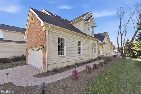 22831 Quante Sq, Ashburn, VA 20148