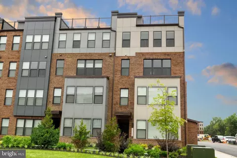 Exterior - 43730 Transit Sq, Ashburn, VA 20147 photo 2 of 3