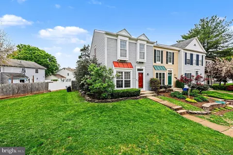 122 Carnaby Way NE, Leesburg, VA 20176