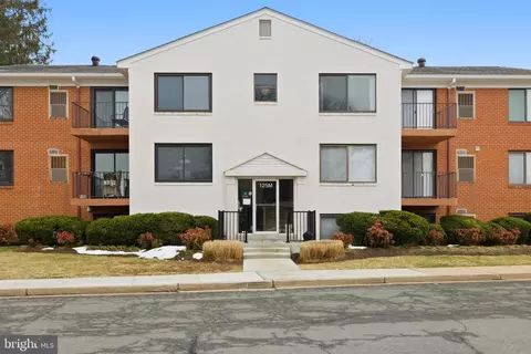 125 M Clubhouse Dr SW UNIT 8, Leesburg, VA 20175