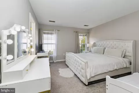 44310 Silkworth Ter, Ashburn, VA 20147 photo 17