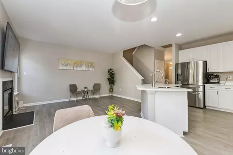 44310 Silkworth Ter, Ashburn, VA 20147 photo 9
