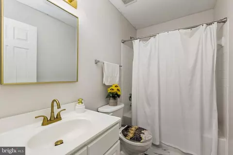 44310 Silkworth Ter, Ashburn, VA 20147 photo 16