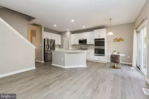 44310 Silkworth Ter, Ashburn, VA 20147 photo 8