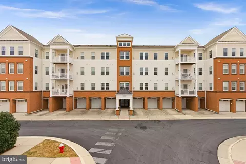 41895 Cathedral Valley Sq #407, Aldie, VA 20105