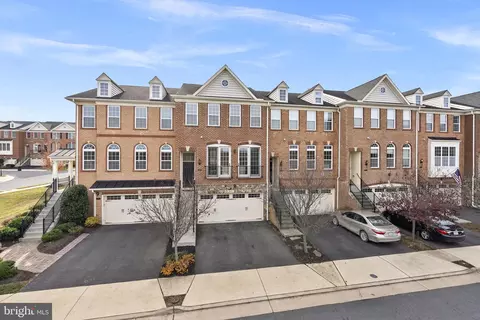303 Dublin Sq, Purcellville, VA 20132