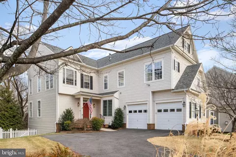 43344 Markham Pl, Ashburn, VA 20147