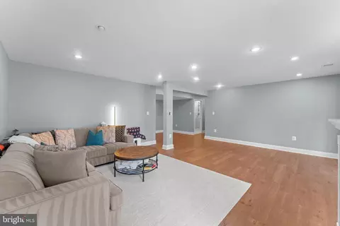 Living - 43344 Markham Pl, Ashburn, VA 20147 photo 6 of 6