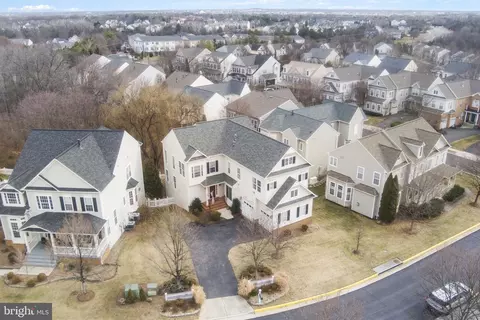 View/Area - 43344 Markham Pl, Ashburn, VA 20147 photo 1 of 5