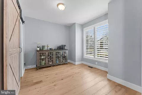 Entry Way - 43344 Markham Pl, Ashburn, VA 20147 photo 6 of 11