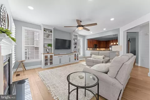 Living - 43344 Markham Pl, Ashburn, VA 20147 photo 1 of 6