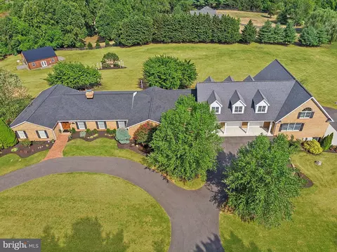 39937 Charles Town Pike, Hamilton, VA 20158