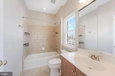 20401 Trails End Ter, Ashburn, VA 20147 photo 35