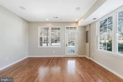 20401 Trails End Ter, Ashburn, VA 20147 photo 8