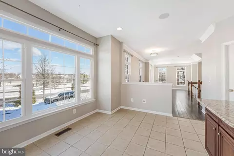 20401 Trails End Ter, Ashburn, VA 20147 photo 22