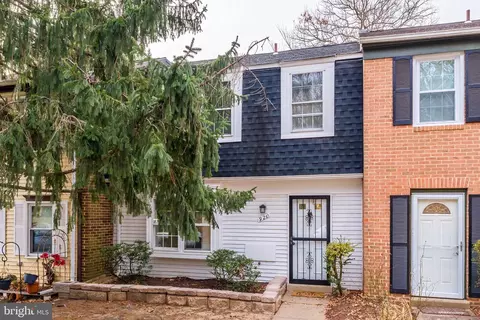 920 Windsor Ct, Sterling, VA 20164