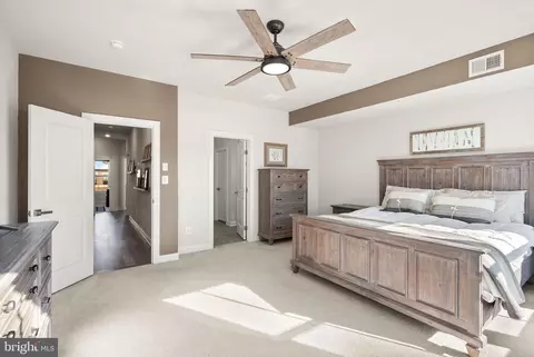 Bedroom - 43497 Charitable St, Ashburn, VA 20148 photo 3 of 10