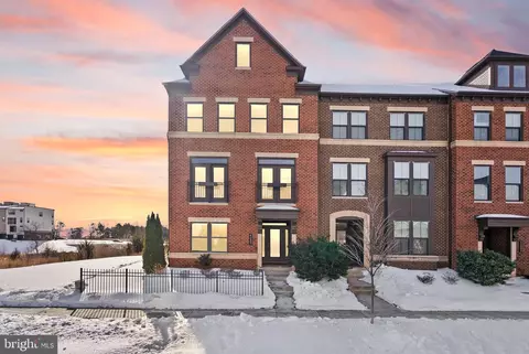 43497 Charitable St, Ashburn, VA 20148