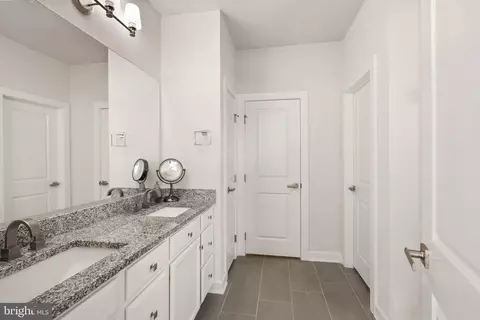 Entry Way - 43497 Charitable St, Ashburn, VA 20148 photo 12 of 13