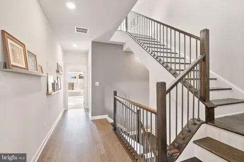 Entry Way - 43497 Charitable St, Ashburn, VA 20148 photo 11 of 13