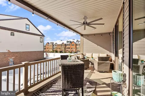 Exterior - 43497 Charitable St, Ashburn, VA 20148 photo 4 of 11