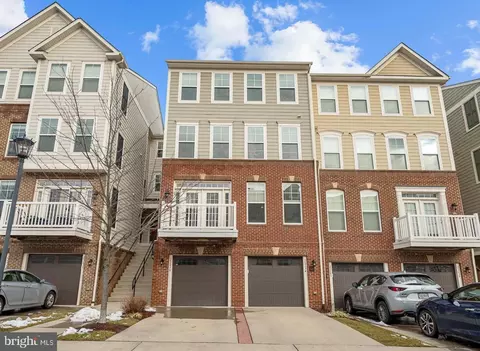 25236 Orchard View Ter, Chantilly, VA 20152