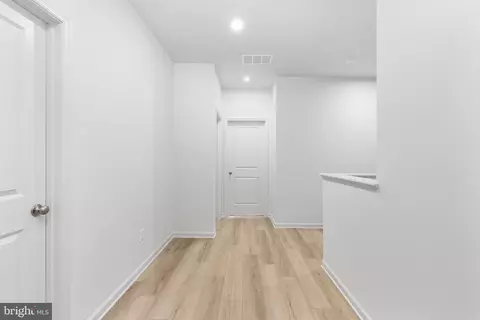 Entry Way - 20885 Murry Falls Ter, Ashburn, VA 20147 photo 5 of 7